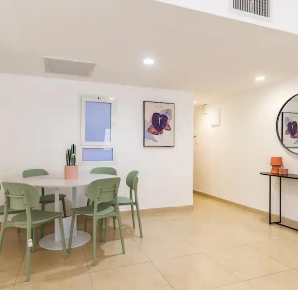 Apartment In Rehavia 예루살렘 외부 사진